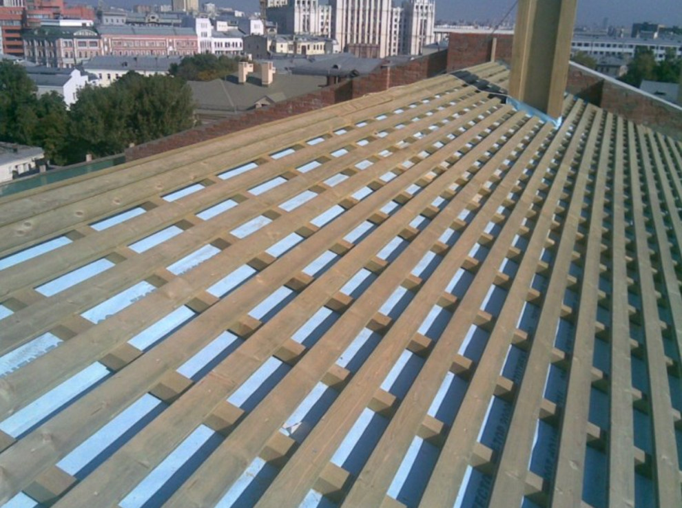 Фальцевая кровля административного здания