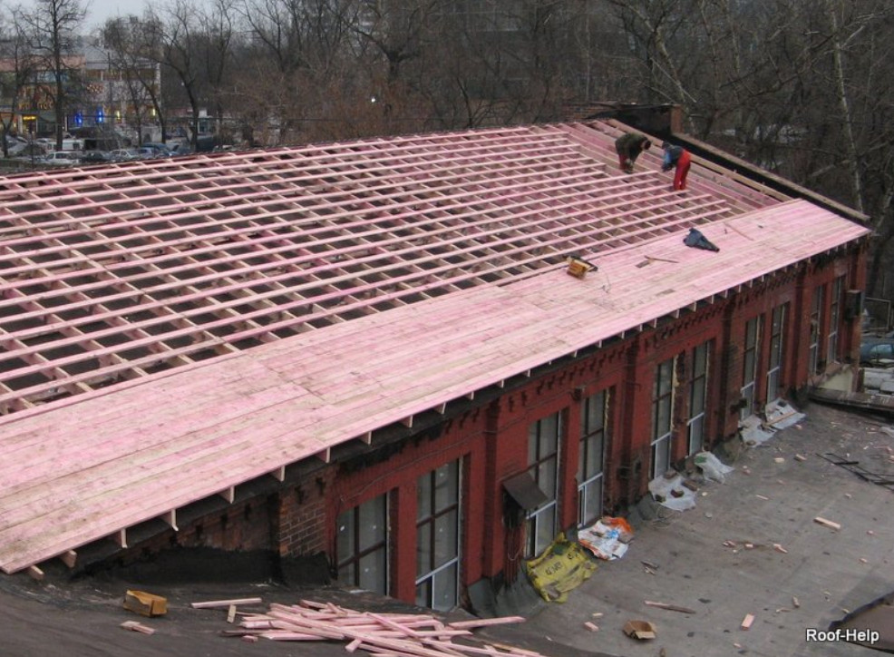 Краснобогатырская. Новая кровля - старой фабрике. Скатная кровля.