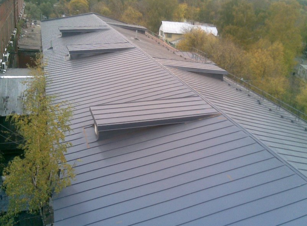 Краснобогатырская. Новая кровля - старой фабрике. Скатная кровля.