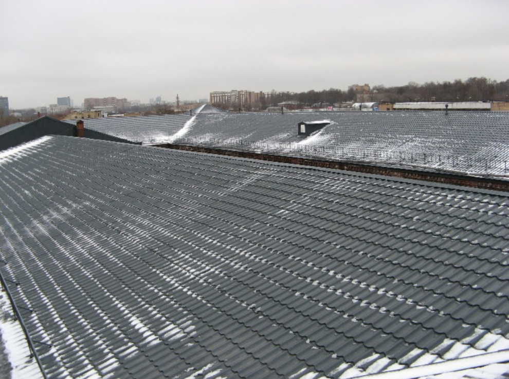 Краснобогатырская. Новая кровля - старой фабрике. Скатная кровля.