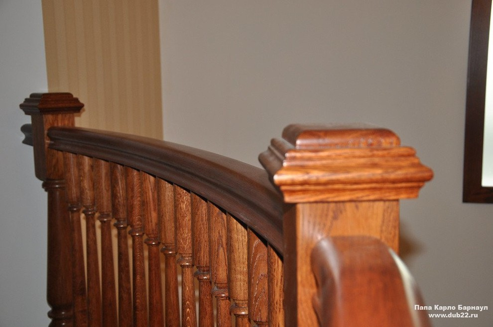 Отделка бетонной лестницы массивом карагача