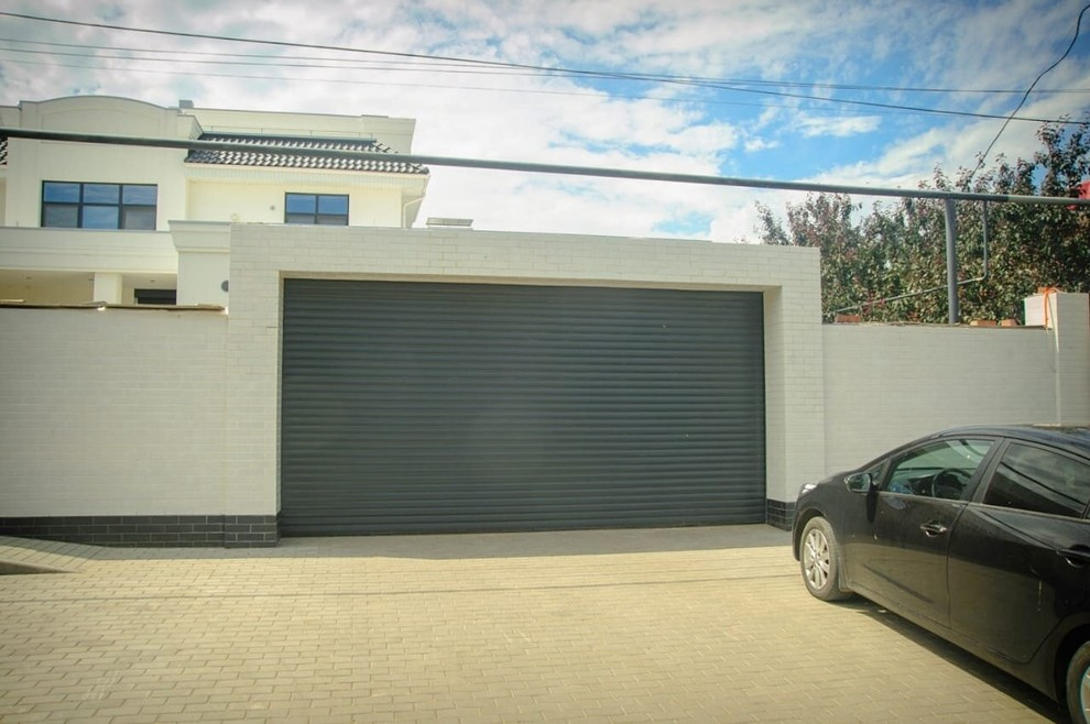 Секционные гаражные ворота и входные двери