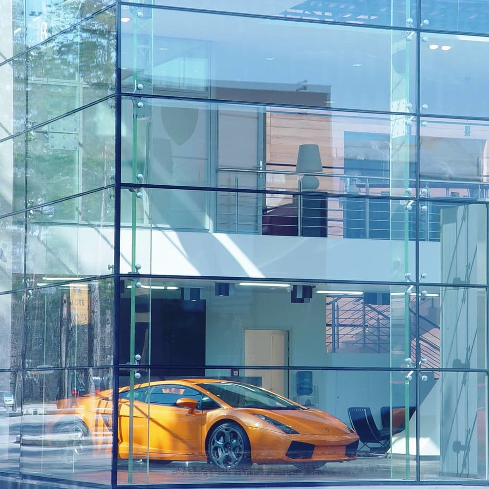 Автосалон