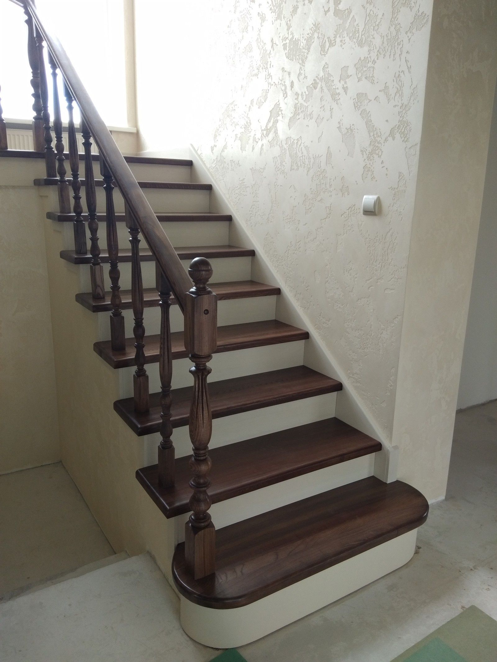 Лесница из ясеня