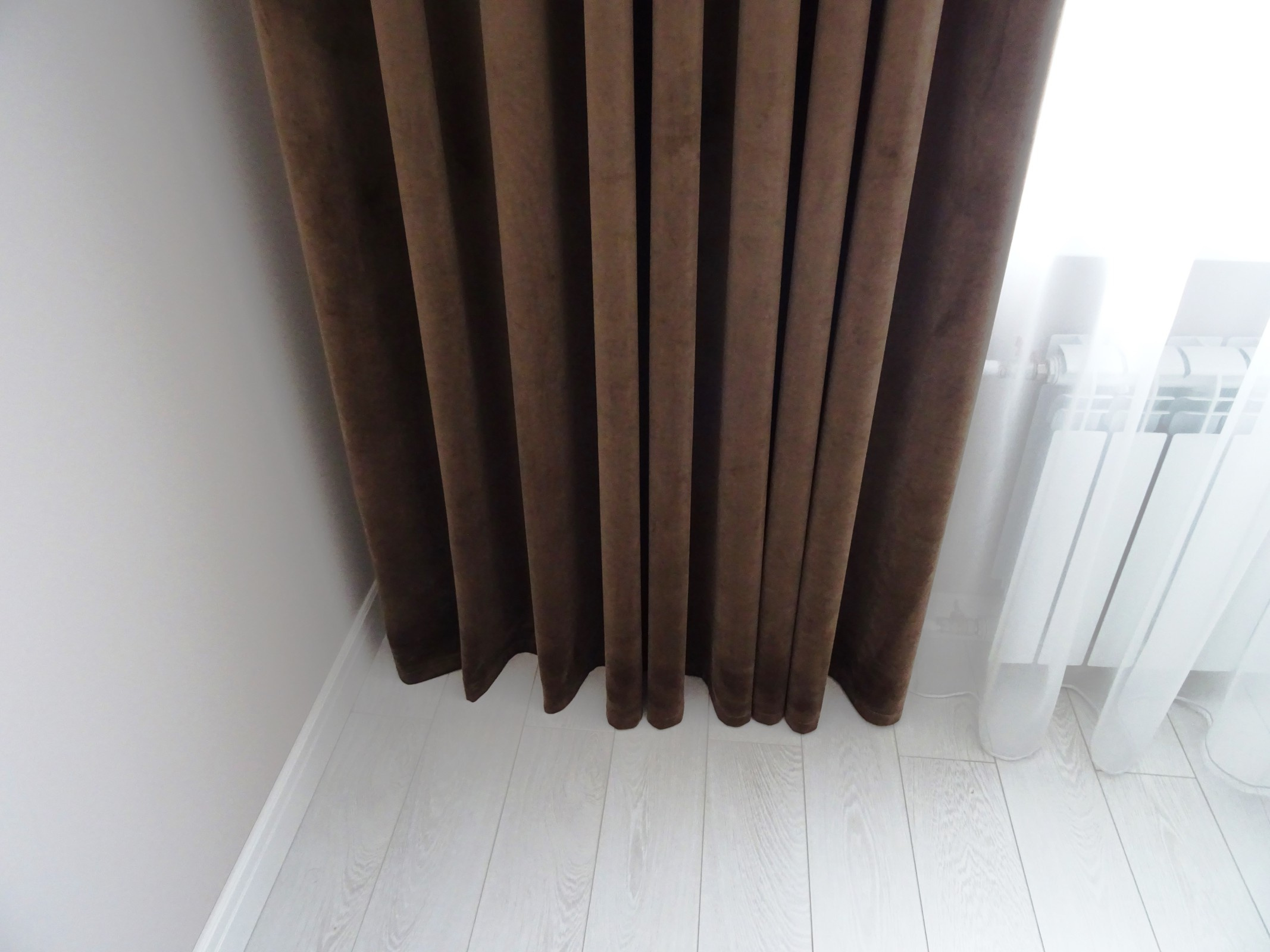 Бархатные шторы для гостиной