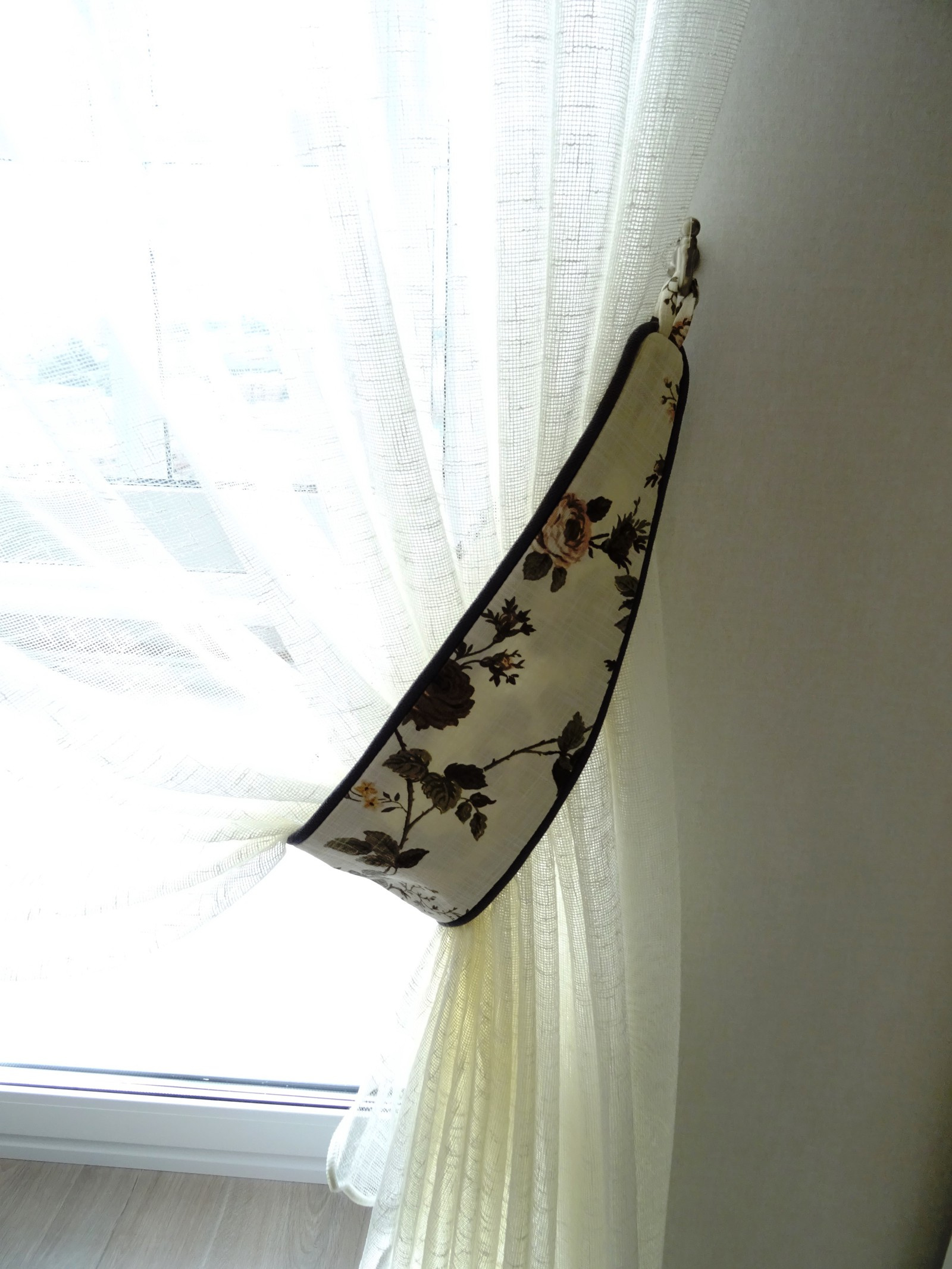 Цветочный принт для спальни