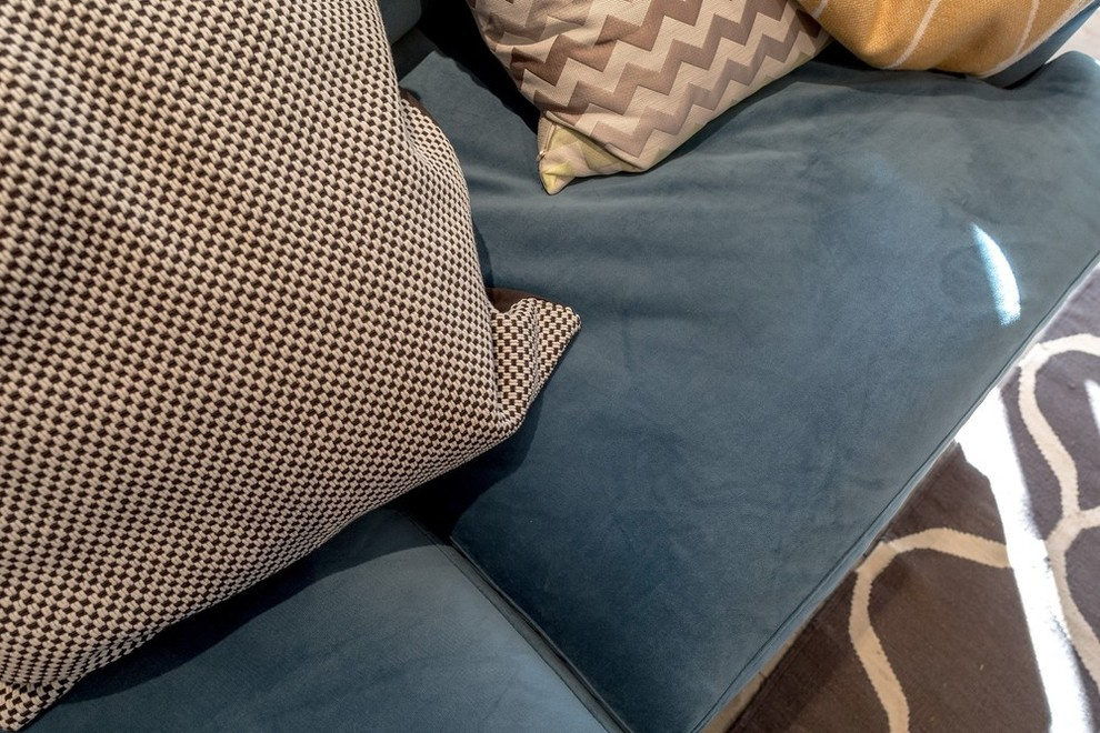 Дачный ответ 10 стульев в бирюзе с лимоном с участием Marko Kraus