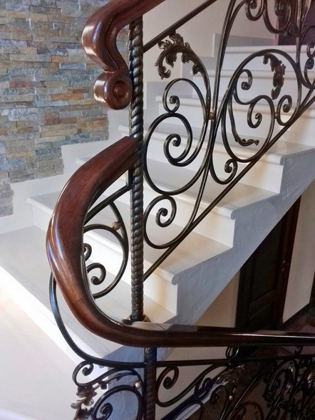 Лестницы, перила, поручни