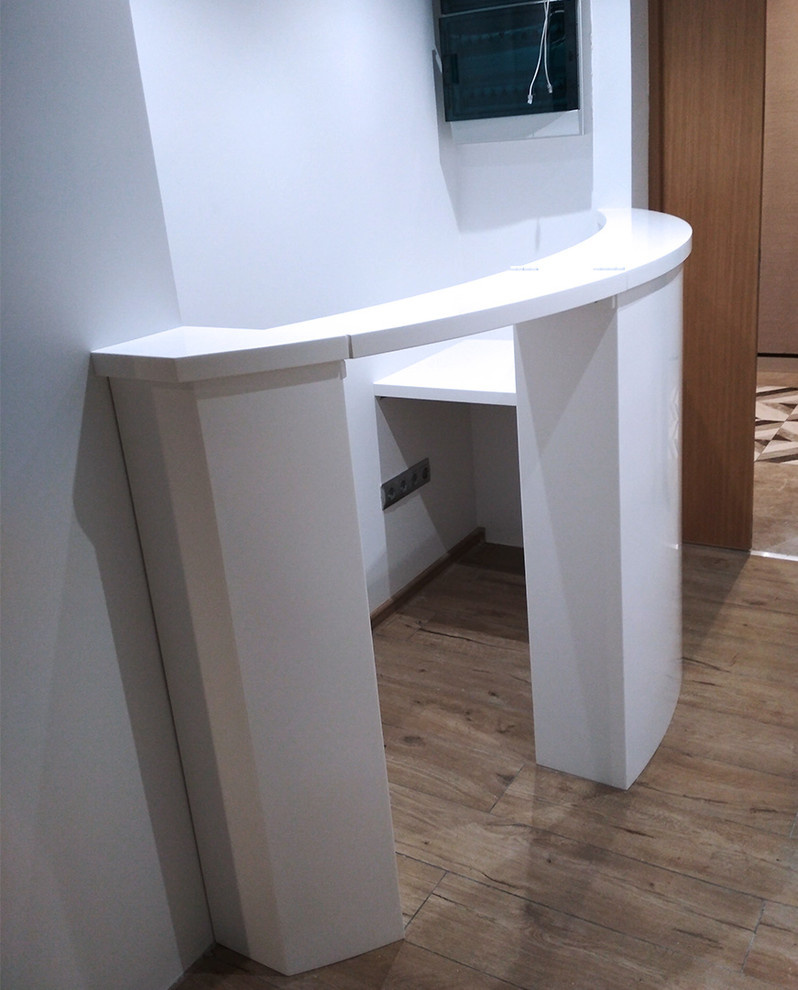 Стойка ресепшн из искусственного камня LG Hi-Macs S028 Alpine White