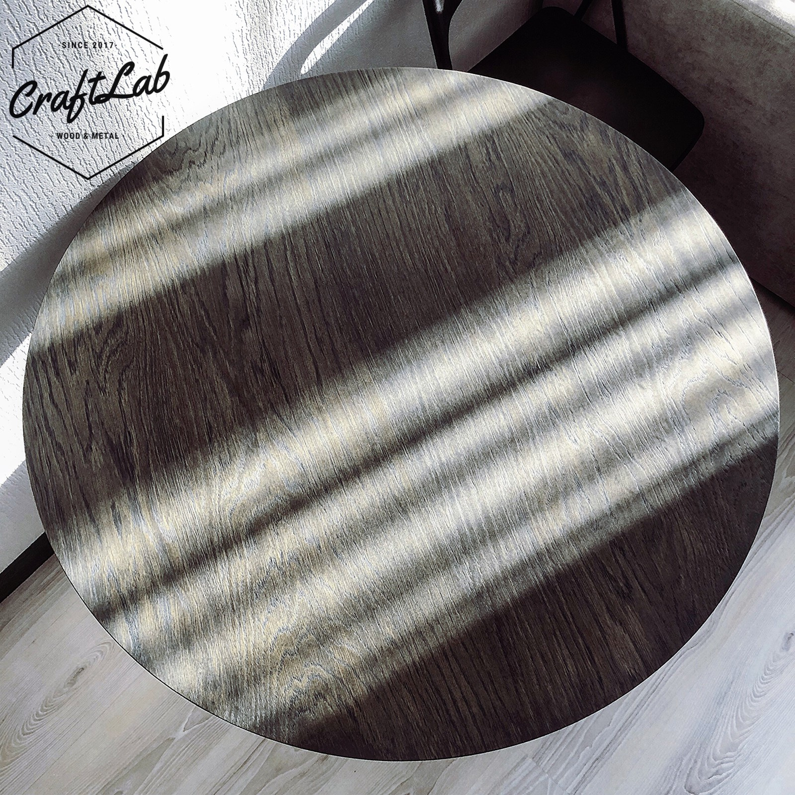 Обложка проекта: Обеденный стол