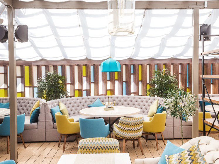 Летняя терраса ресторана Урарту