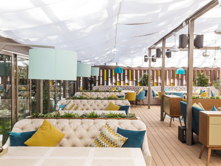 Обложка проекта: Летняя терраса ресторана Урарту