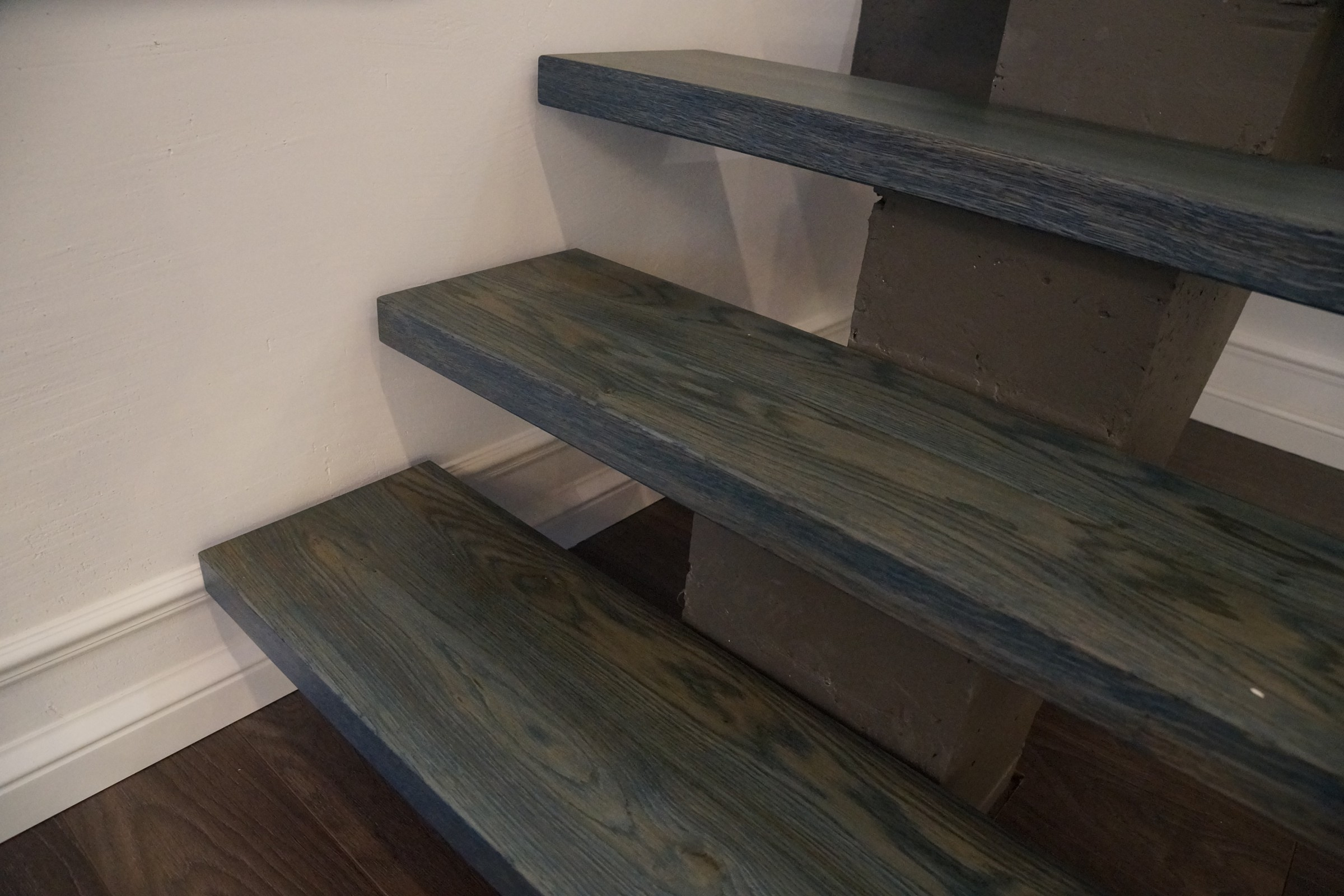 Небольшая квартира с очень ограниченным бюджетом в 2 яруса в Краснодаре