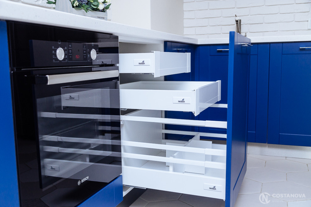 Синяя кухня