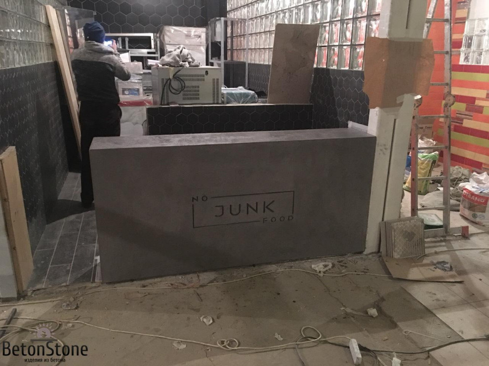 Стойка из микробетона