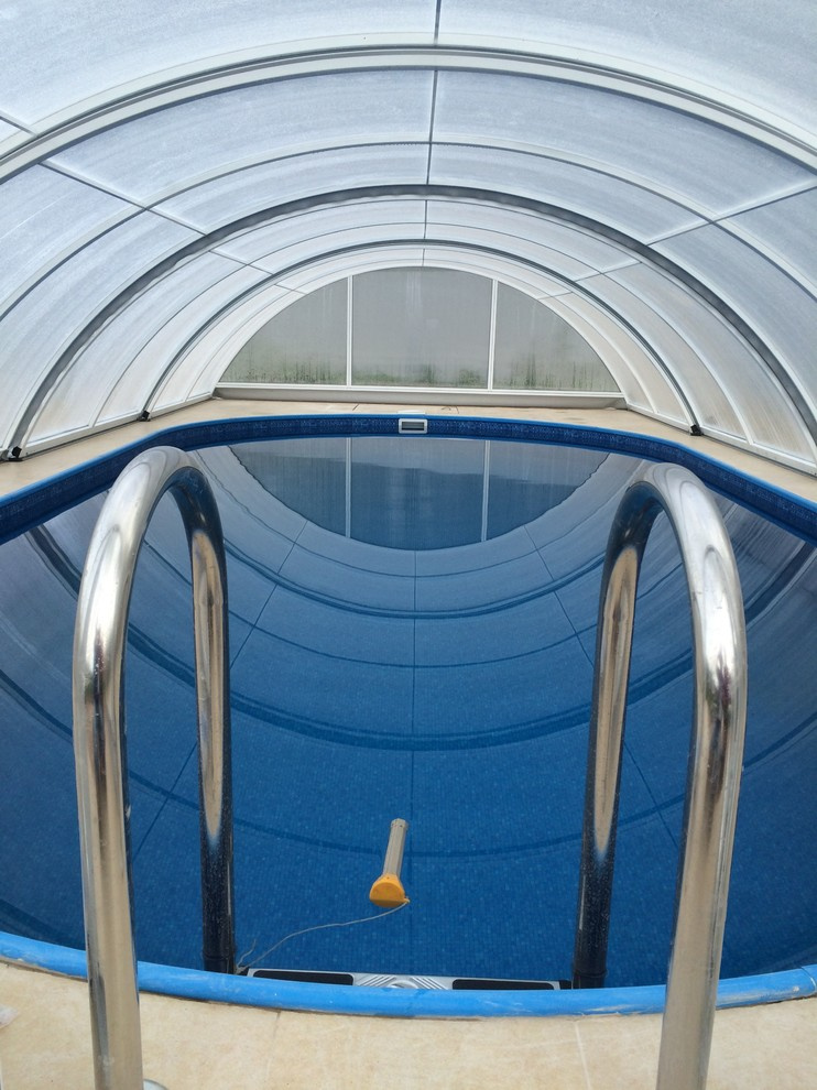 Крытый бассейн