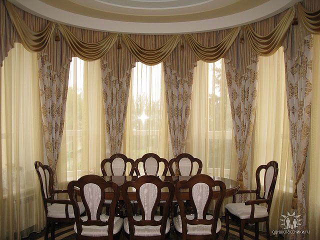 Обложка проекта: гостиная в классическом стиле