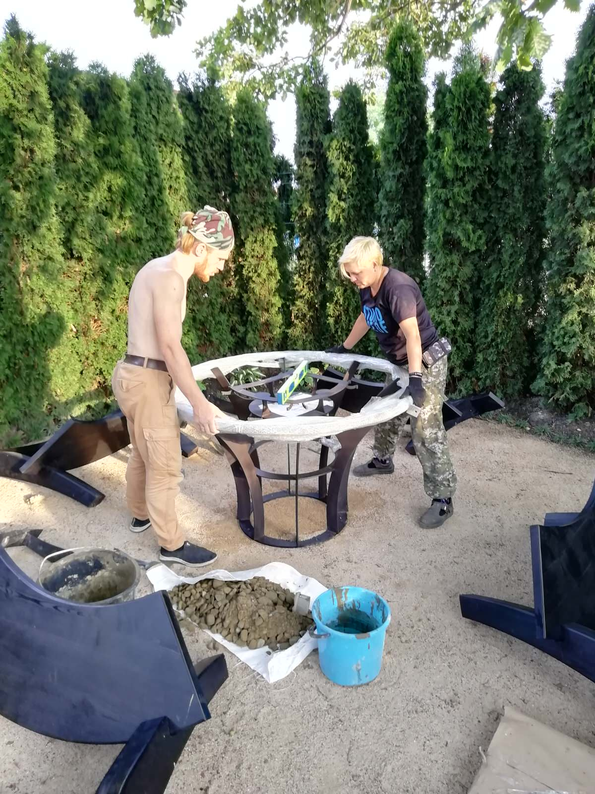 Экстерьерная мебель