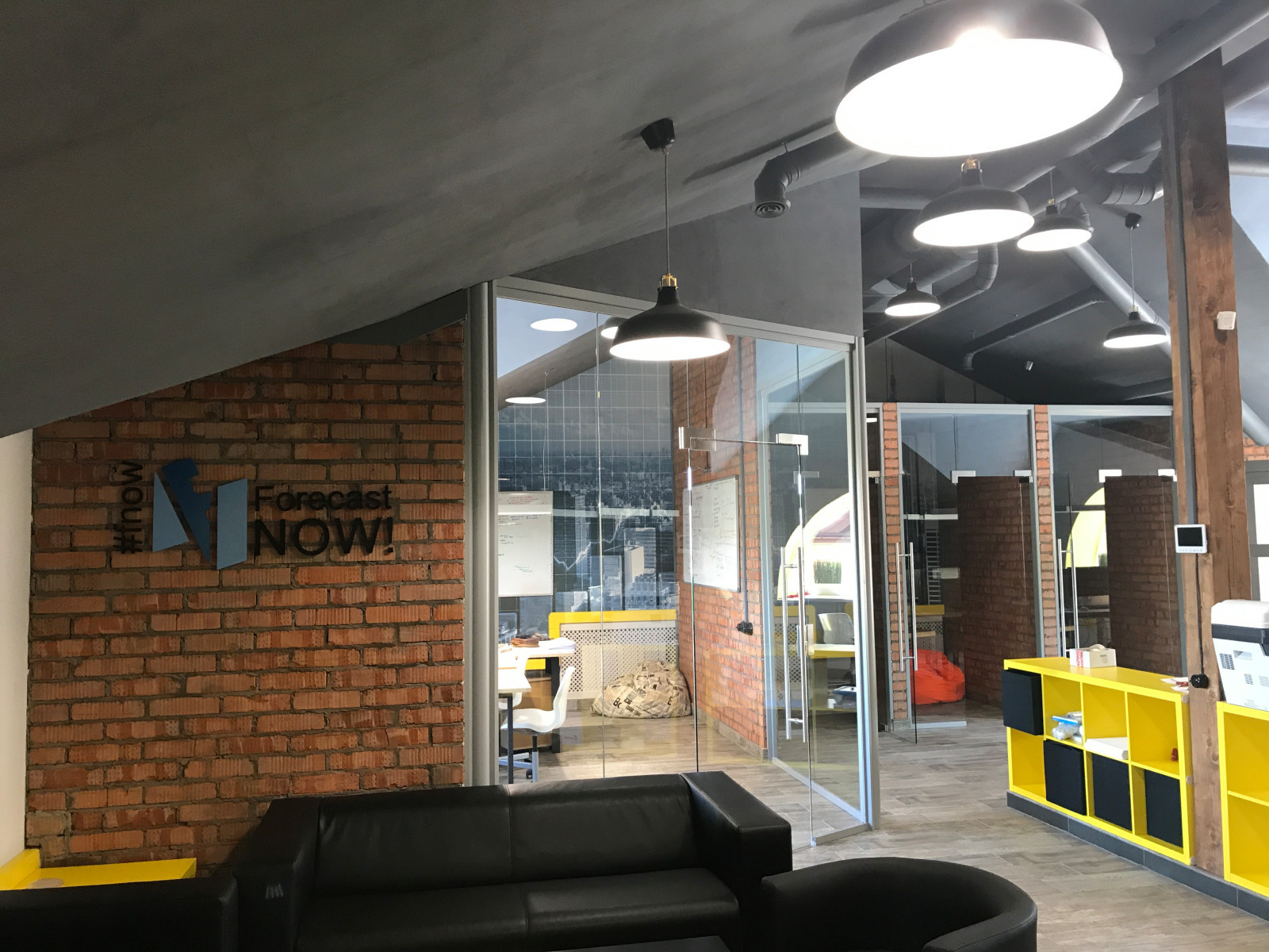 Яркий Лофт для офиса