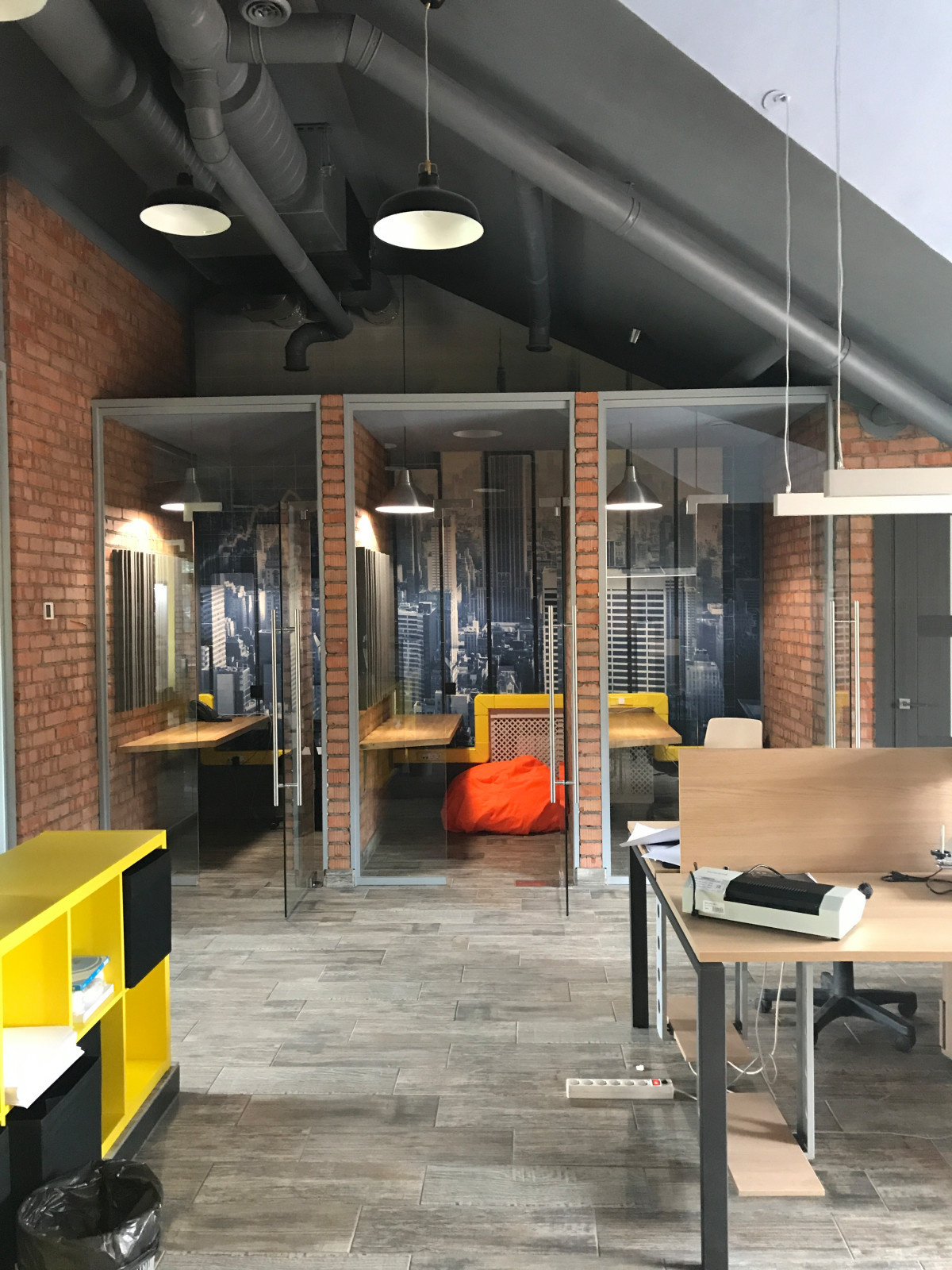 Яркий Лофт для офиса