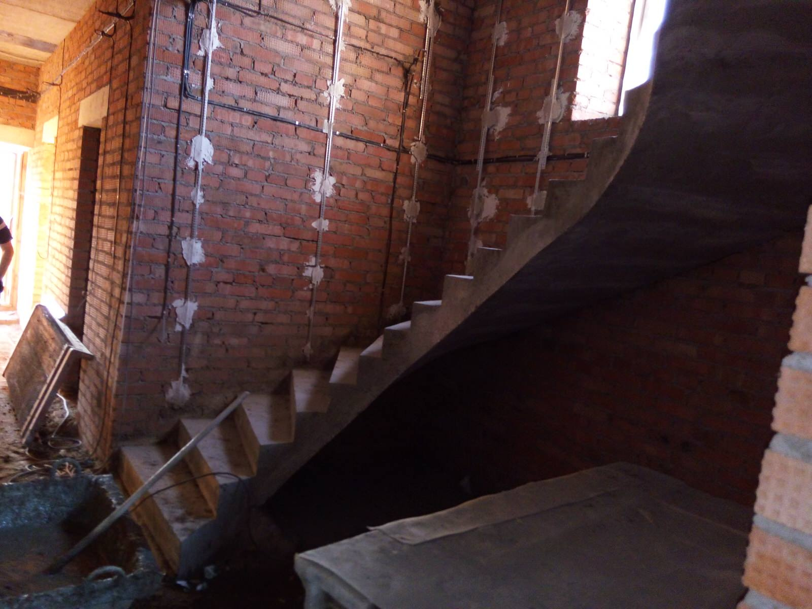 Обложка проекта: Забежная лестница