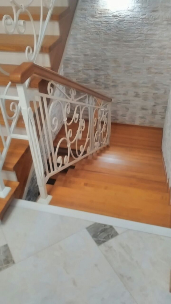 Облицовка каркаса массивом ясеня