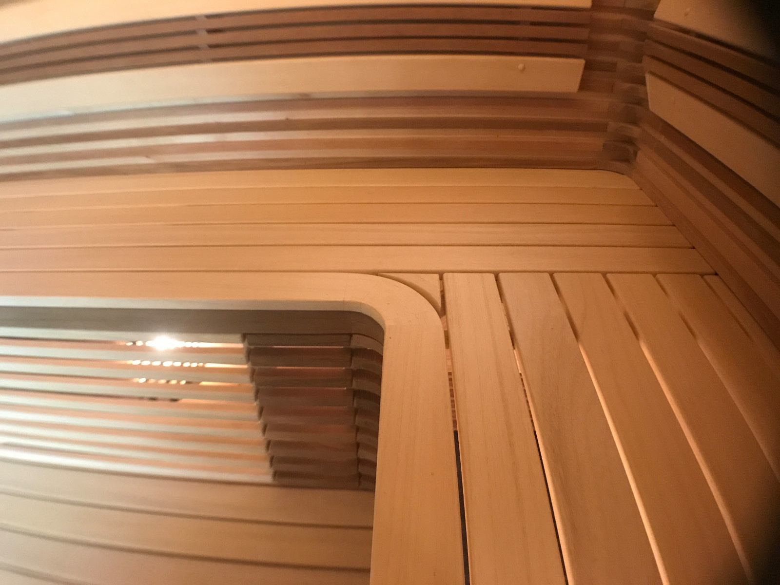 Парная из канадского кедра
