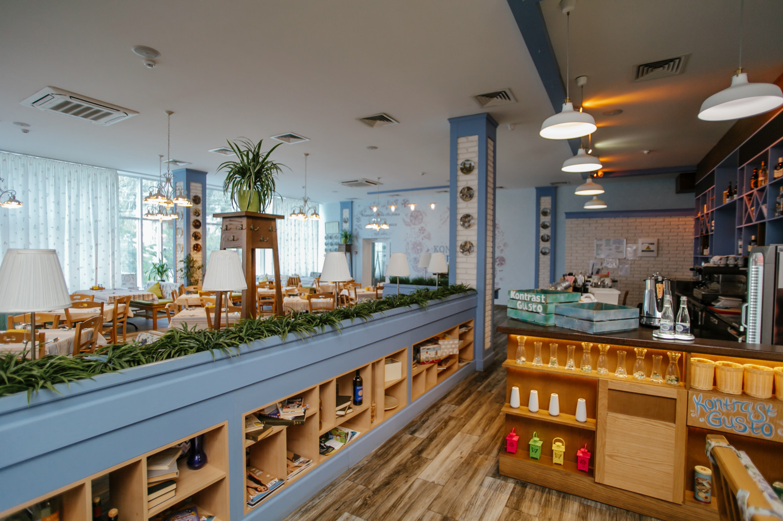 Кафе Kontrast Gusto