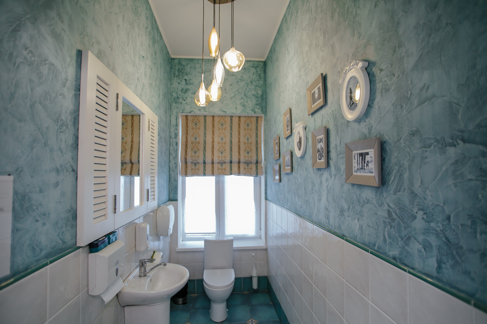 Кафе Kontrast Gusto