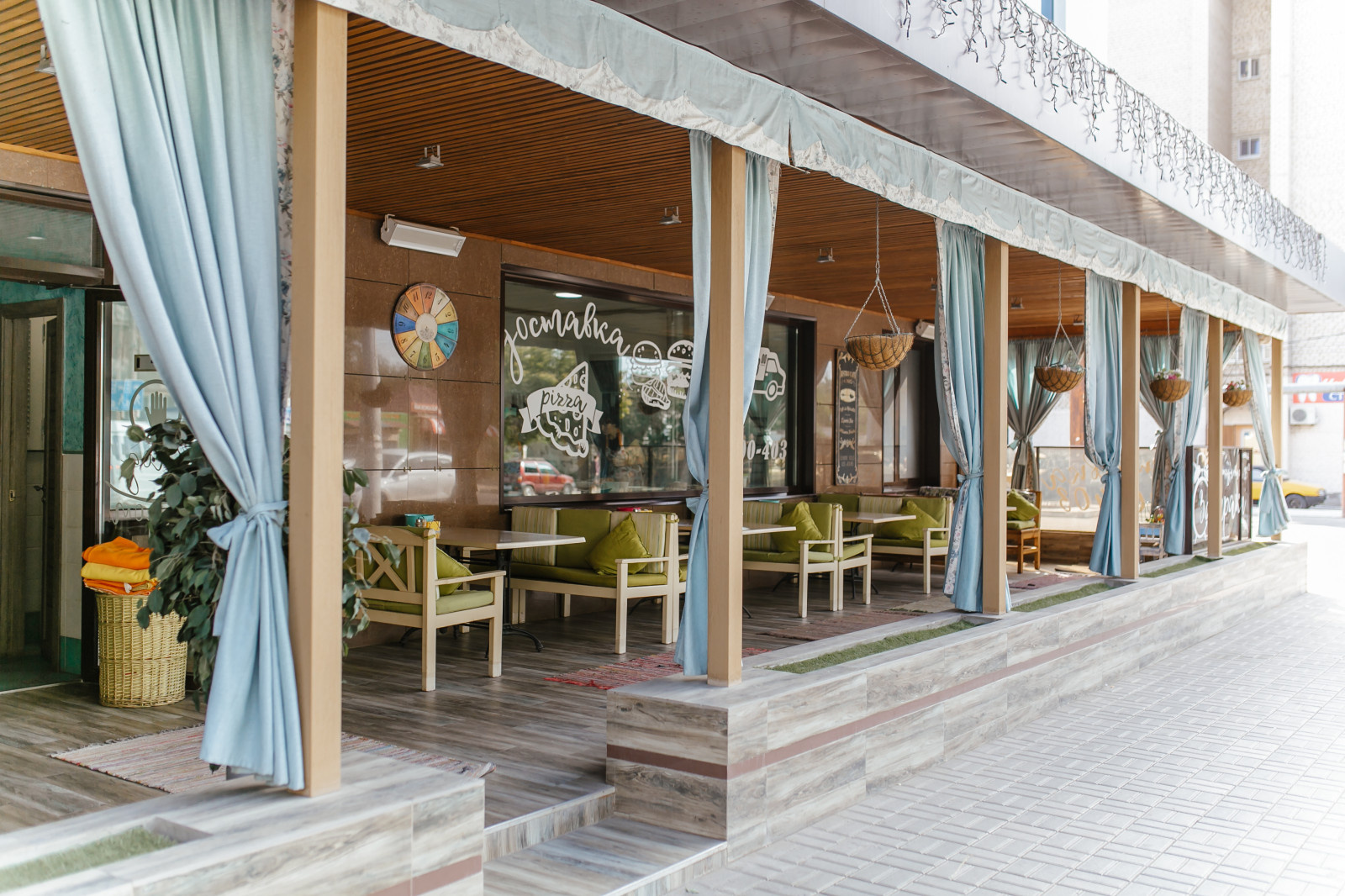 Кафе Kontrast Gusto