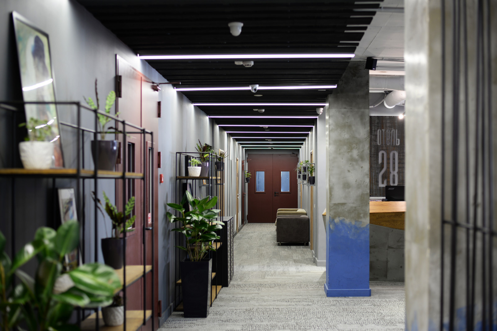 Ресепшн отеля в Красной поляне. Hotel 28