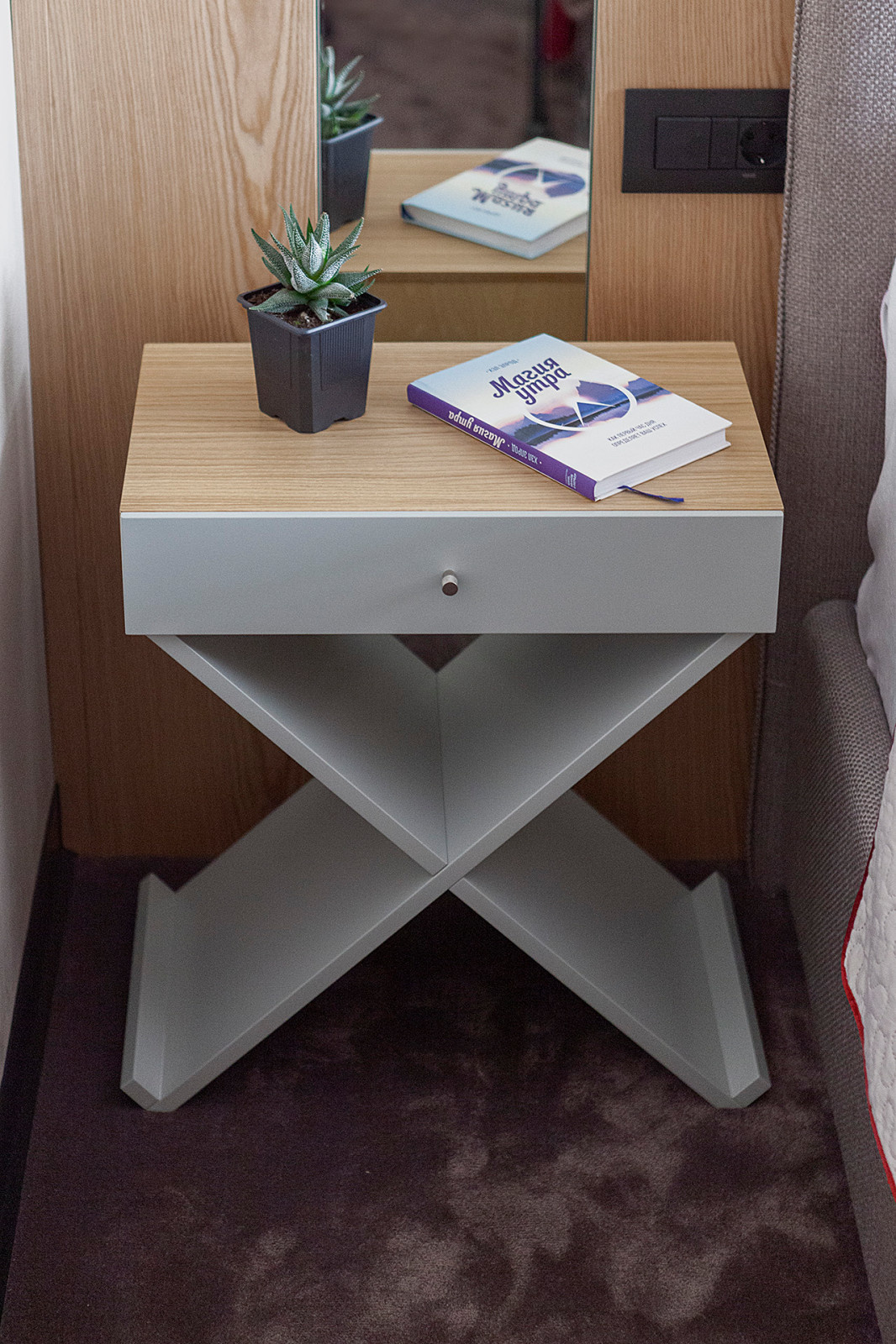 Спальня  в современной студии