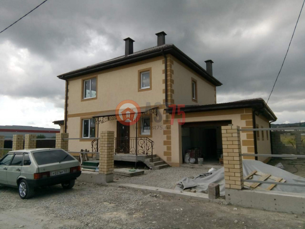 10 x 12 c гаражом площадью 238 м2