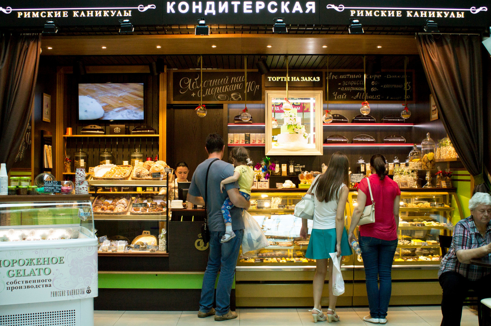 Мебель в ресторан "Римские Каникулы"