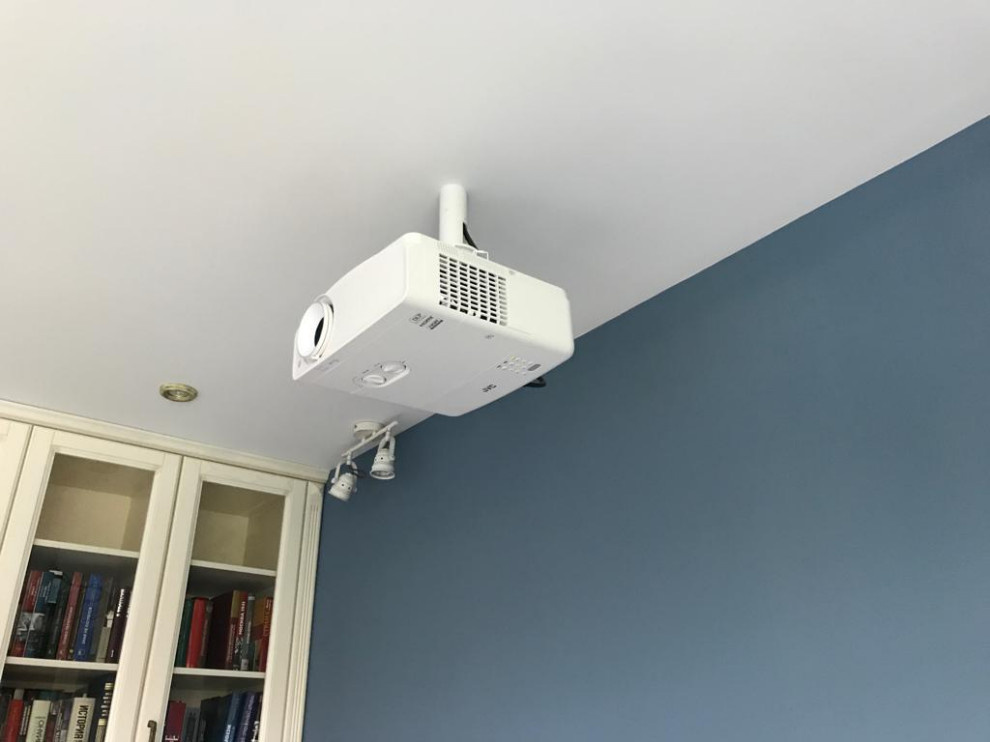 4K Проектор JVC начального уровня