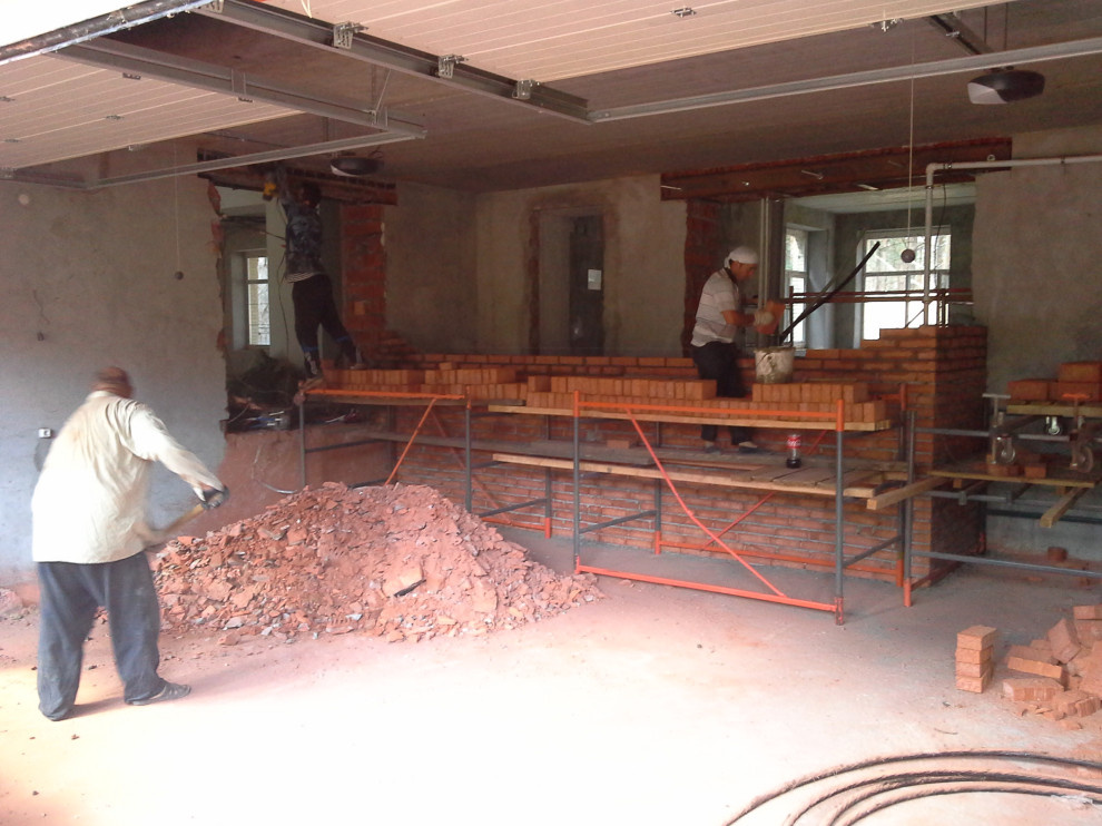 Возведение перегородок из кирпича