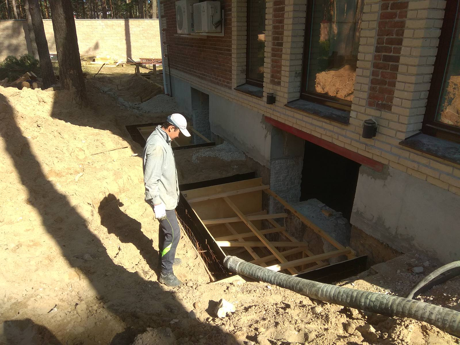 Ниши под окна в цоколь