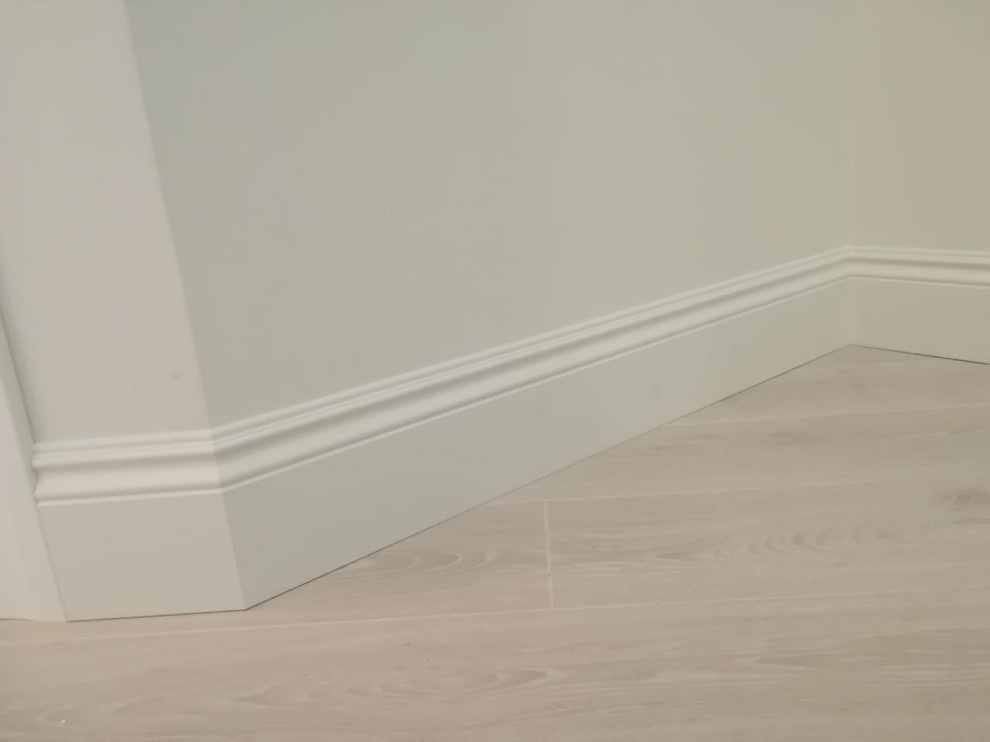 Дизайнерский плинтус в интерьере г.Реутов.