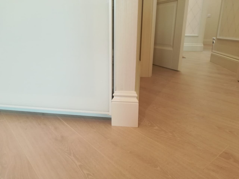 Дизайнерский плинтус в интерьере г.Реутов.