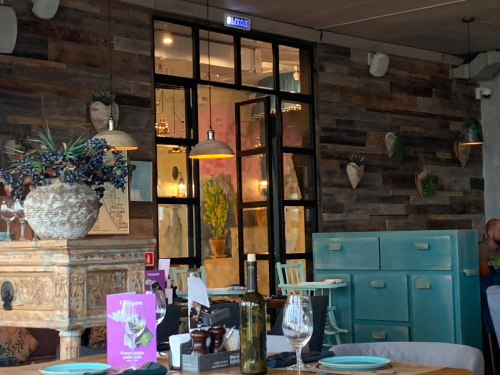 Loft перегородки в ресторане Pioppo Albero