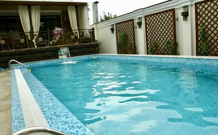 Переливные бассейны