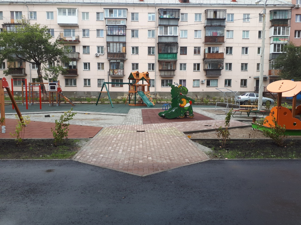 Двор по программе благоустройства "Комфортная среда" г. Челябинск