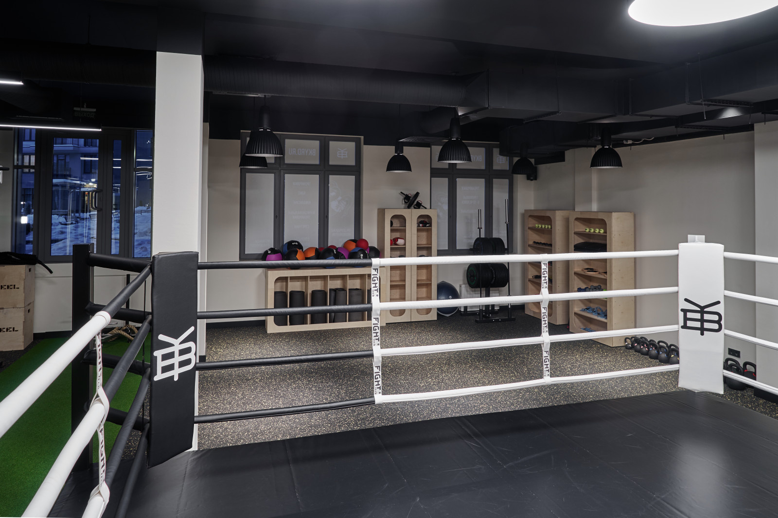 спортклуб BACKYARD на Малая Зеленина