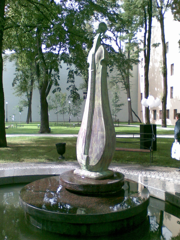 Обложка проекта: Скульптурный ансамбль «Первая скрипка» для сквера композитора Андрея Петрова