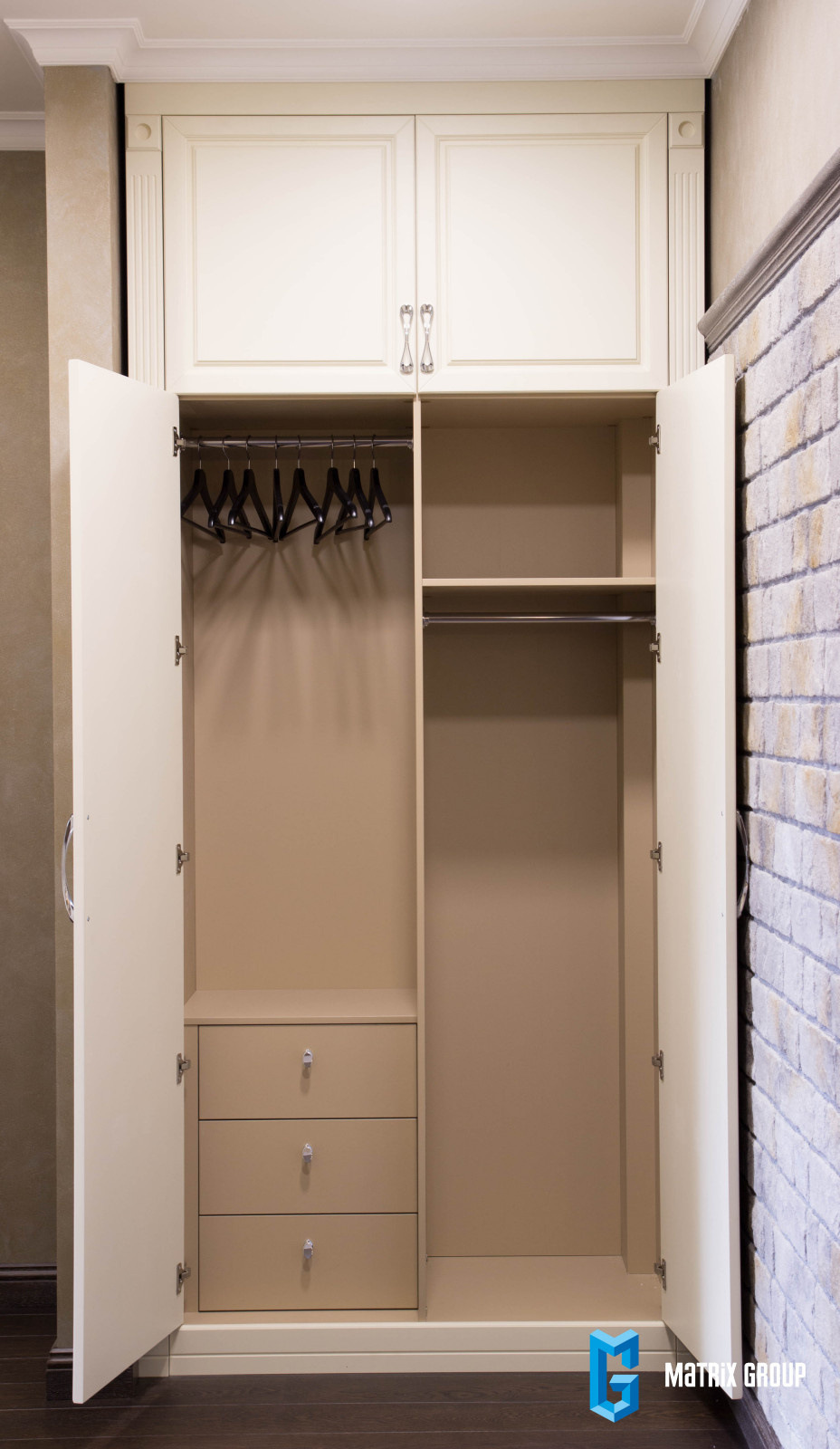 Шкафы и гардеробная в дом на Проспекте Мира