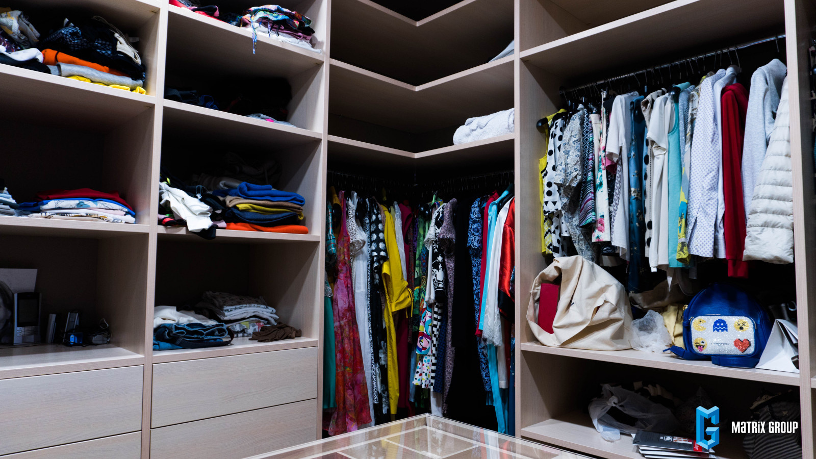 Корпусная мебель для всех жилых зон в ЖК Мономах