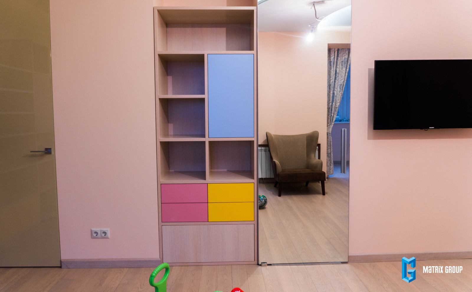 Корпусная мебель для всех жилых зон в ЖК Мономах