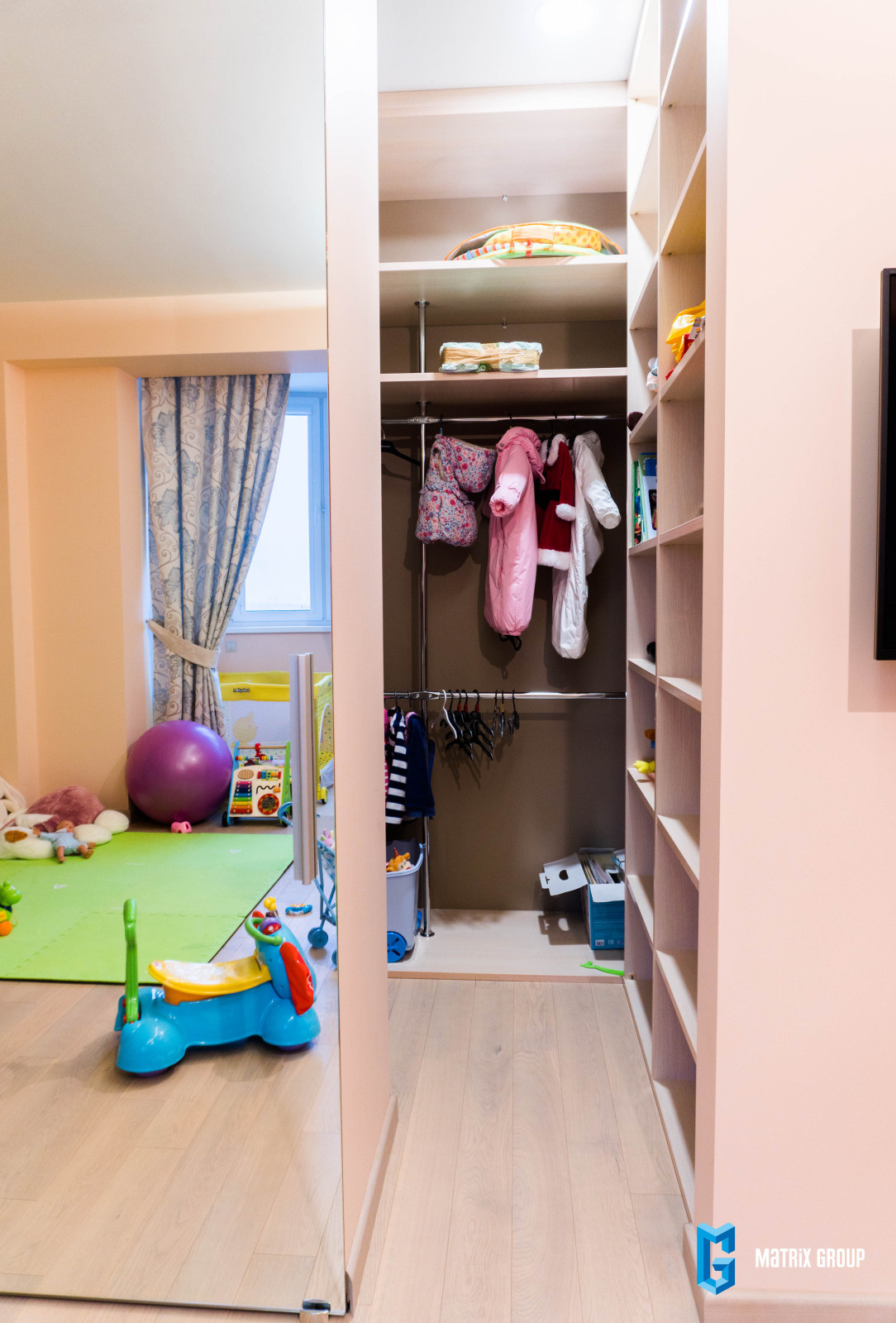 Корпусная мебель для всех жилых зон в ЖК Мономах