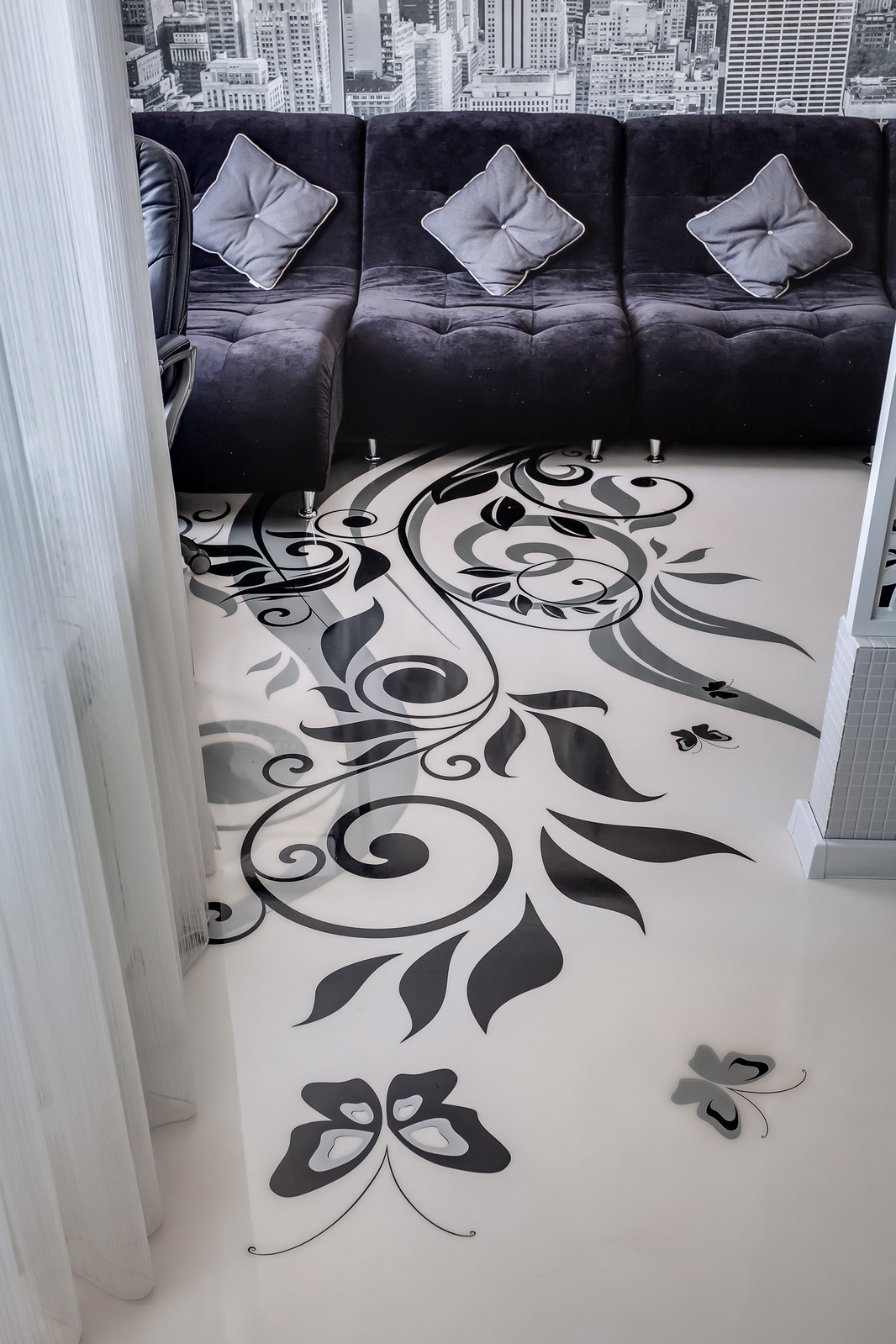 Союз белого и черного в интерьере квартиры