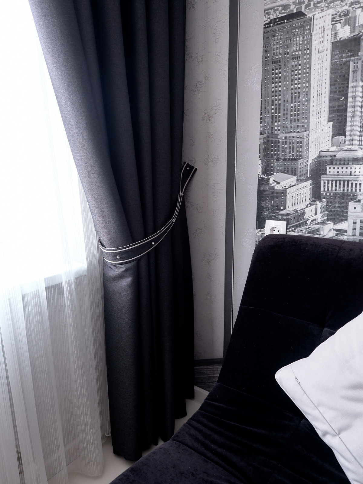 Союз белого и черного в интерьере квартиры